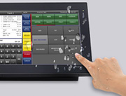Touchscreen der CASIO V-R200 KC  wird mit nassen Händen bedient.